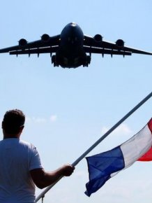 Dutch Citizens Honoring Passengers Of Flight MH17
