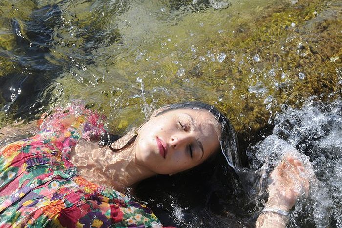 Yigal Ozeri Paints Beautiful Pics Of Beautiful Women