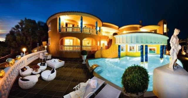 Incredible Residence Villa Colani