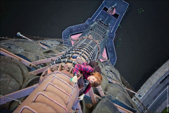 Urban Climbers Take Pictures From High Places