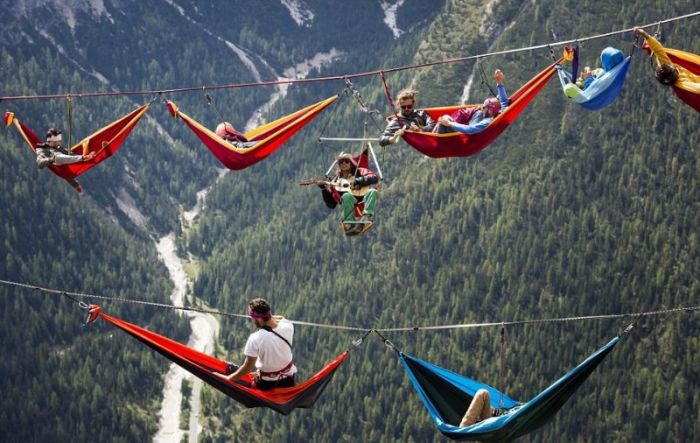 These Hammocks Are Built For Daredevils