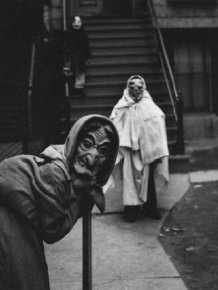 Vintage Costumes That Are Extremely Creepy