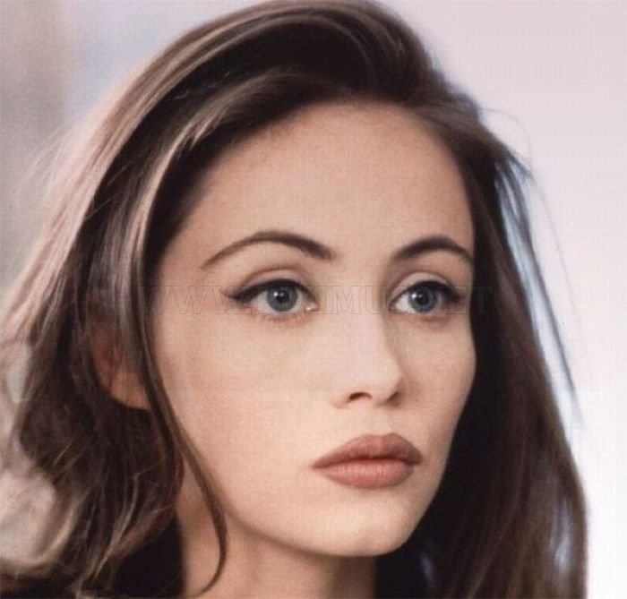 Beautiful and Famous French Actresses 