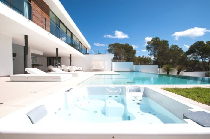 Expensive Houses That Look Amazing