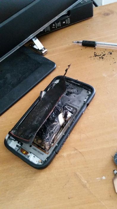 Samsung Galaxy S4 Explodes