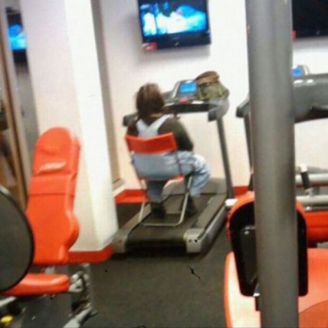 These People Have No Idea How To Use The Gym