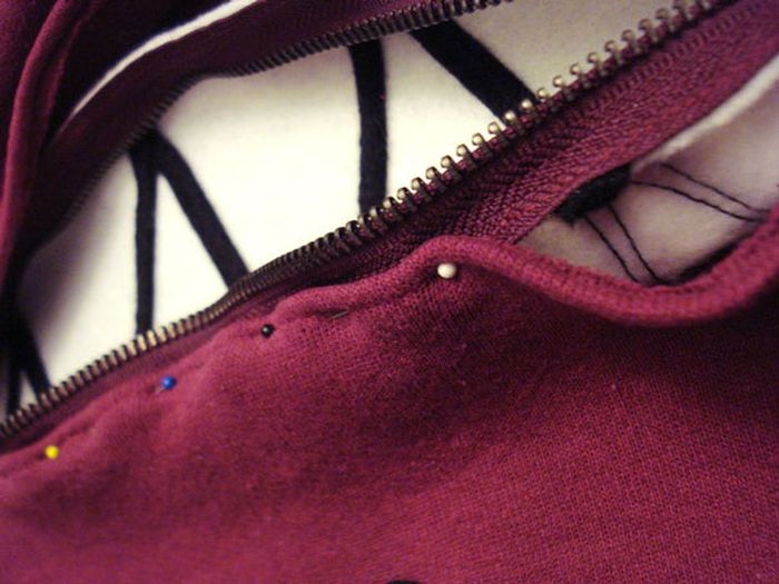 This Zipper Mouth Cat Sweater Is Something You Need To Make