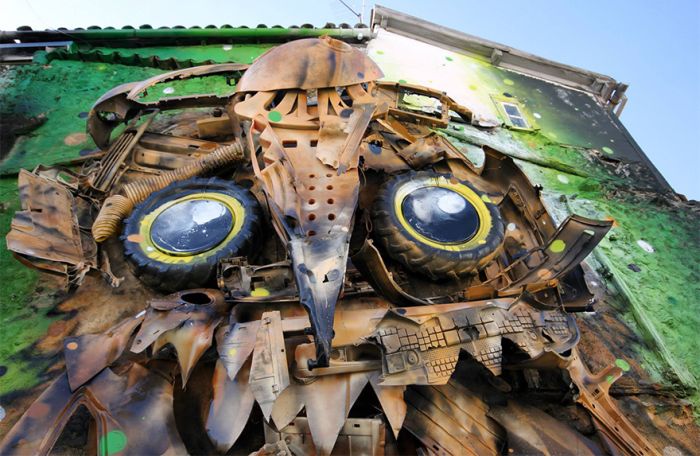 Artist Creates Incredible Owl Sculpture Out Of Junk