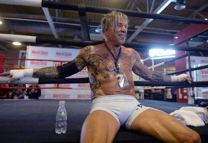 Mickey Rourke Is 62 And He Beat Up A 29 Year Old Boxer