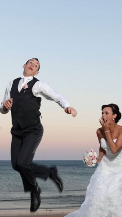 Funny And Awkward Wedding Photos