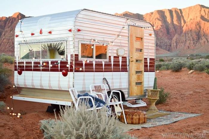 Old Trailer Gets Transformed Into Something Special