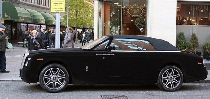 This Rolls Royce Is Covered In Velvet