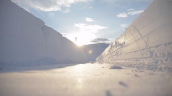 This Mountain Road In Norway Is Covered In Snow