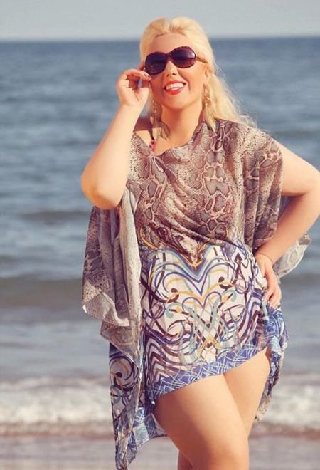 Talk Show Host Transforms Herself Into A Plus Size Model