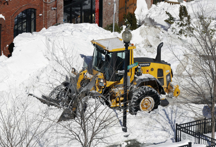 The East Coast Of The United States Is Getting Buried By Snow
