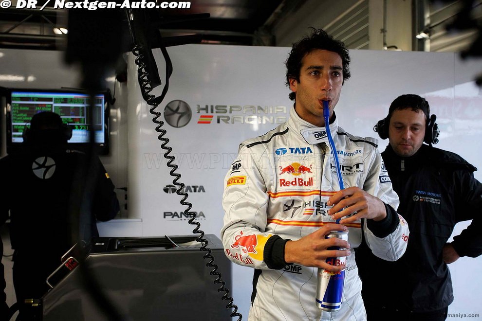 Behind the scenes of Formula 1, Great Britain 2011 - Qualification ...