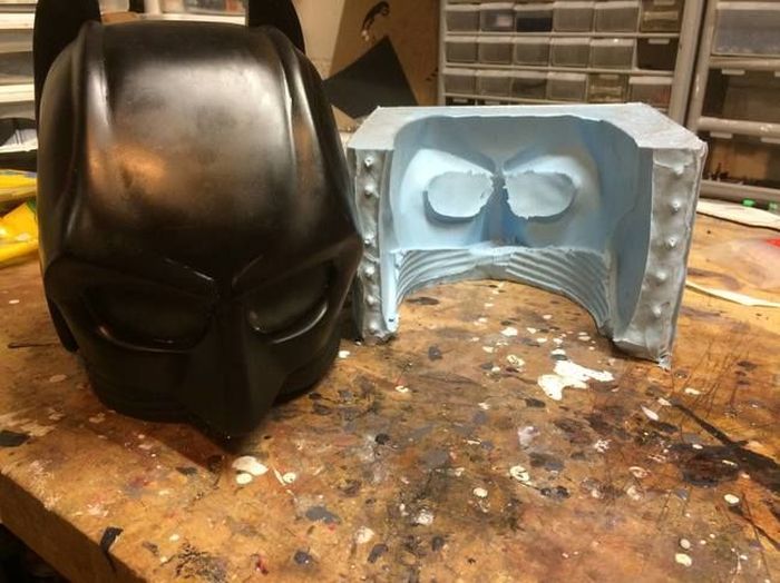 How A Real Life Batman Suit Would Stack Up Against Knives And Fists