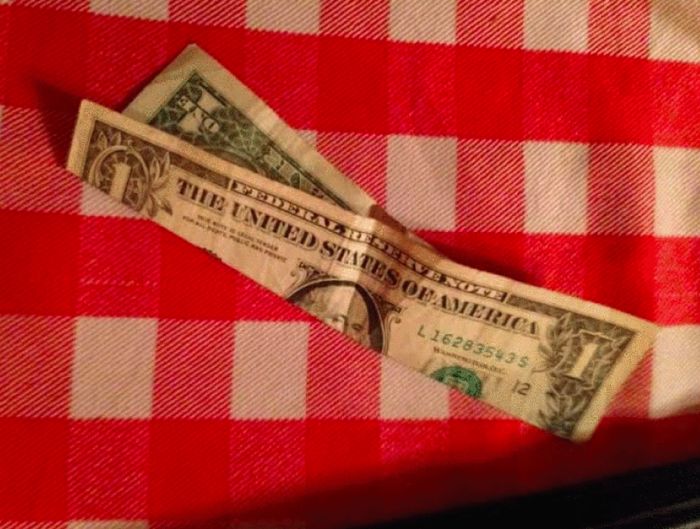 Clever Way To Leave Tips...