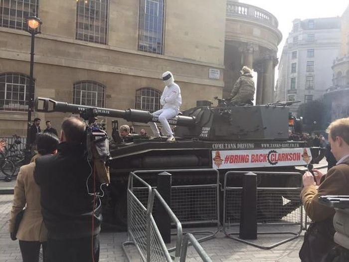 Top Gear Fans Deliver A Petition To Bring Back Clarkson With A Tank