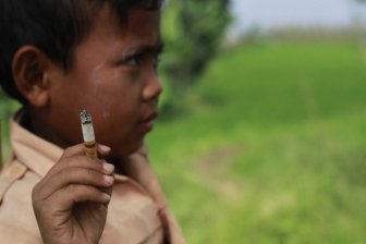This 7 Year Old Boy Smokes Three Packs A Day
