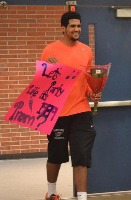 High School Basketball Player Asks Girl With Down Syndrome To Prom
