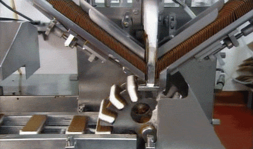 These Mezmerizing Gifs Are So Much Fun To Stare At