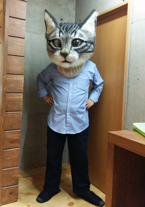 This Giant Wool Cat Head Is A Nightmare Come True
