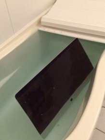 Apple Collection Gets Thrown In A Bathtub By Angry Girlfriend