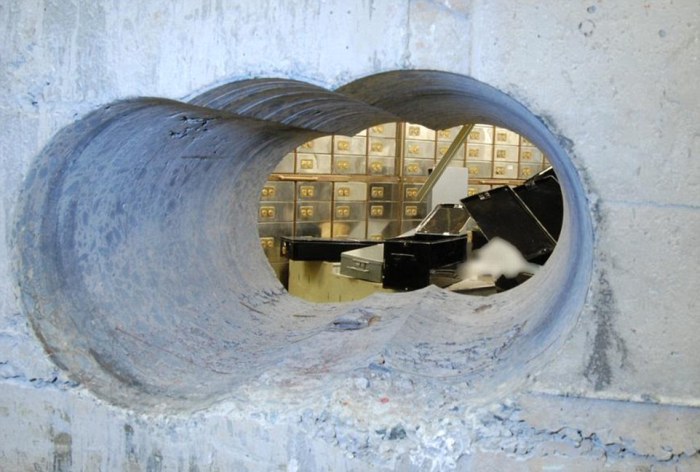 A Look At The Aftermath Of The Hatton Garden Gem Heist