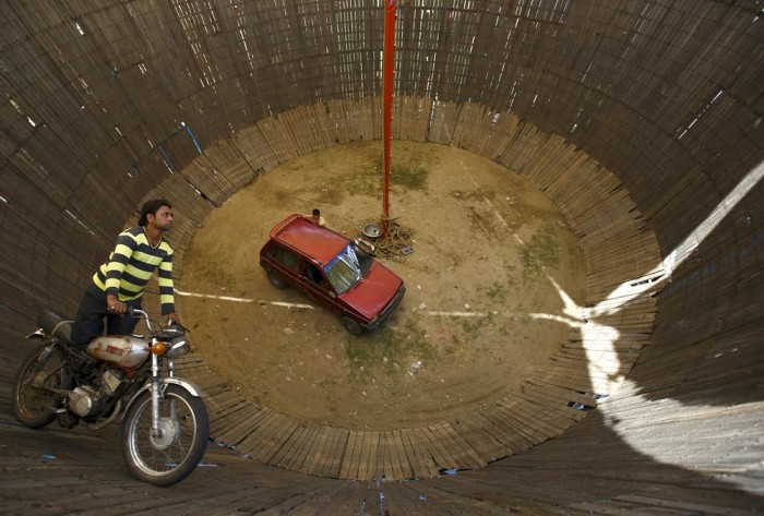 The Well Of Death In Nepal Is An Extreme Attraction