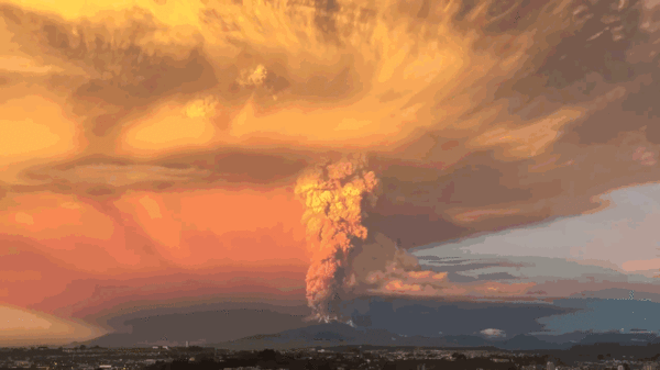 Stunning Photos Of Chile's Calbuco Volcano Erupting