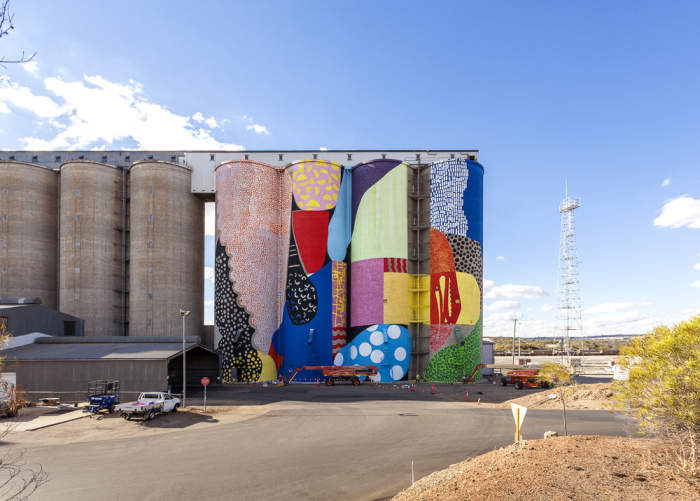 Grain Silos In Western Australia Get A New Paint Job