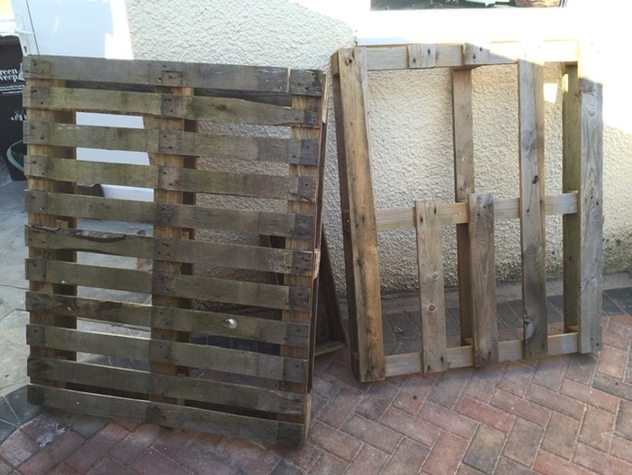 Man Turns Trash Into Treasure With This Pallet Desk