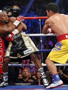 Floyd Mayweather Wins One Of The Biggest Boxing Matches In History