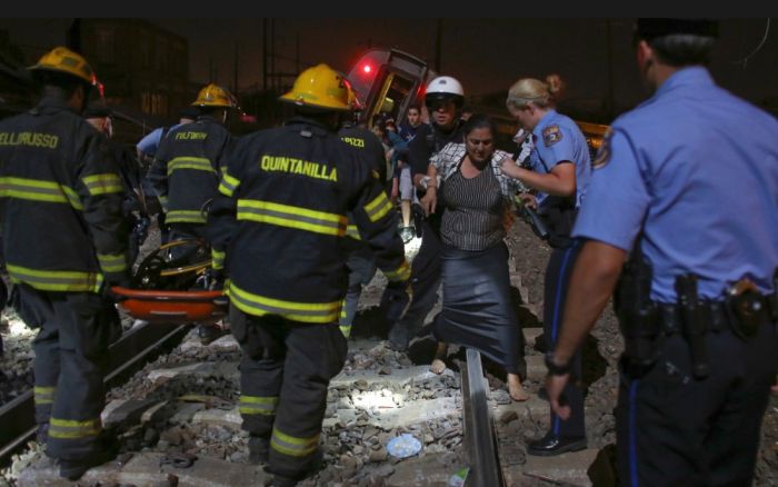 Shocking Photos From The Recent Amtrak Crash In Philadelphia