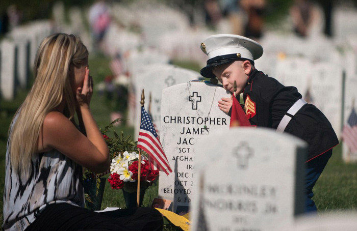 Heartbreaking Scene At Marine's Grave On Memorial Day