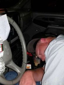 The Drunk Knight Leaves Hilarious Note For Man Passed Out In His Car