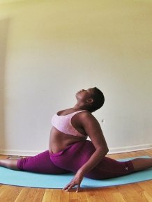 Plus Sized Woman Proves You Can Do Yoga With Any Body Type