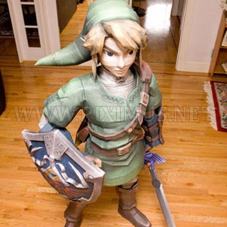Life-Sized Papercraft of Link