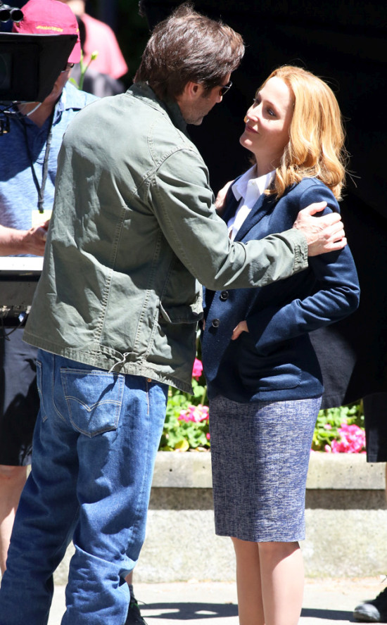 First Photos Of Mulder And Scully Together Again On The X-Files Set