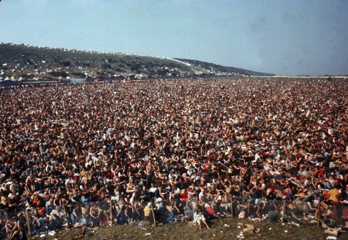 A Look Back At The Isle Of Wight Festival In The ’60s And ’70s