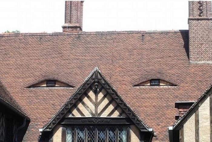 13 Buildings That Look Like Characters From Game Of Thrones