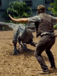 Zoo Staff Are Re-Creating “Jurassic World” With Their Animals 