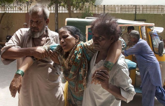 People In Pakistan Are Passing Away Due To The Extreme Heat