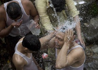 People In Pakistan Are Passing Away Due To The Extreme Heat