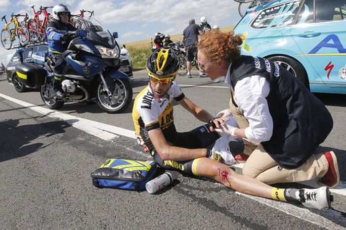 20 Riders Taken Down During Tour De France Crash