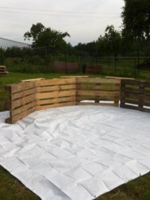 How To Build Your Own Swimming Pool Out Of Pallets