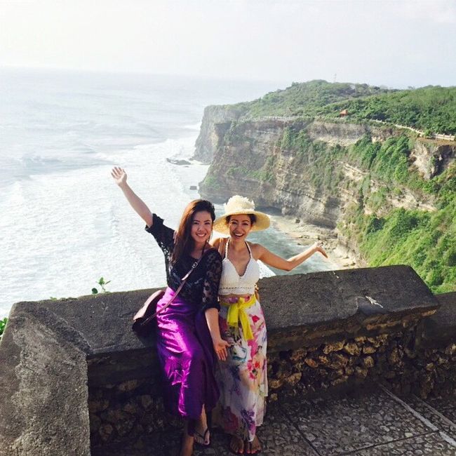 Tourists Get Stuck In Bali Due To A Volcano But They Don't Seem To Mind
