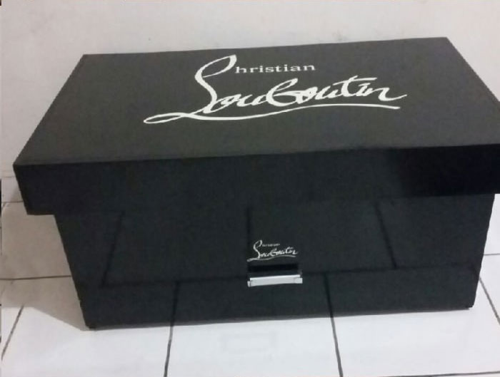 This DIY Shoe Box Organizer Is The Perfect Gift For Your Girlfriend