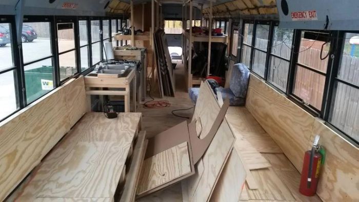 Old School Bus Gets Transformed Into Awesome Motor Home By College Graduates
